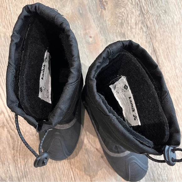 Kamik snow boots black size 12 EUC - Picture 3 of 5